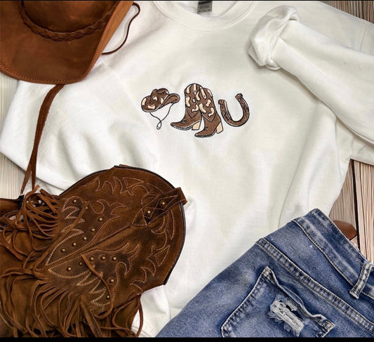 Country style embroidered sweatshirt.
